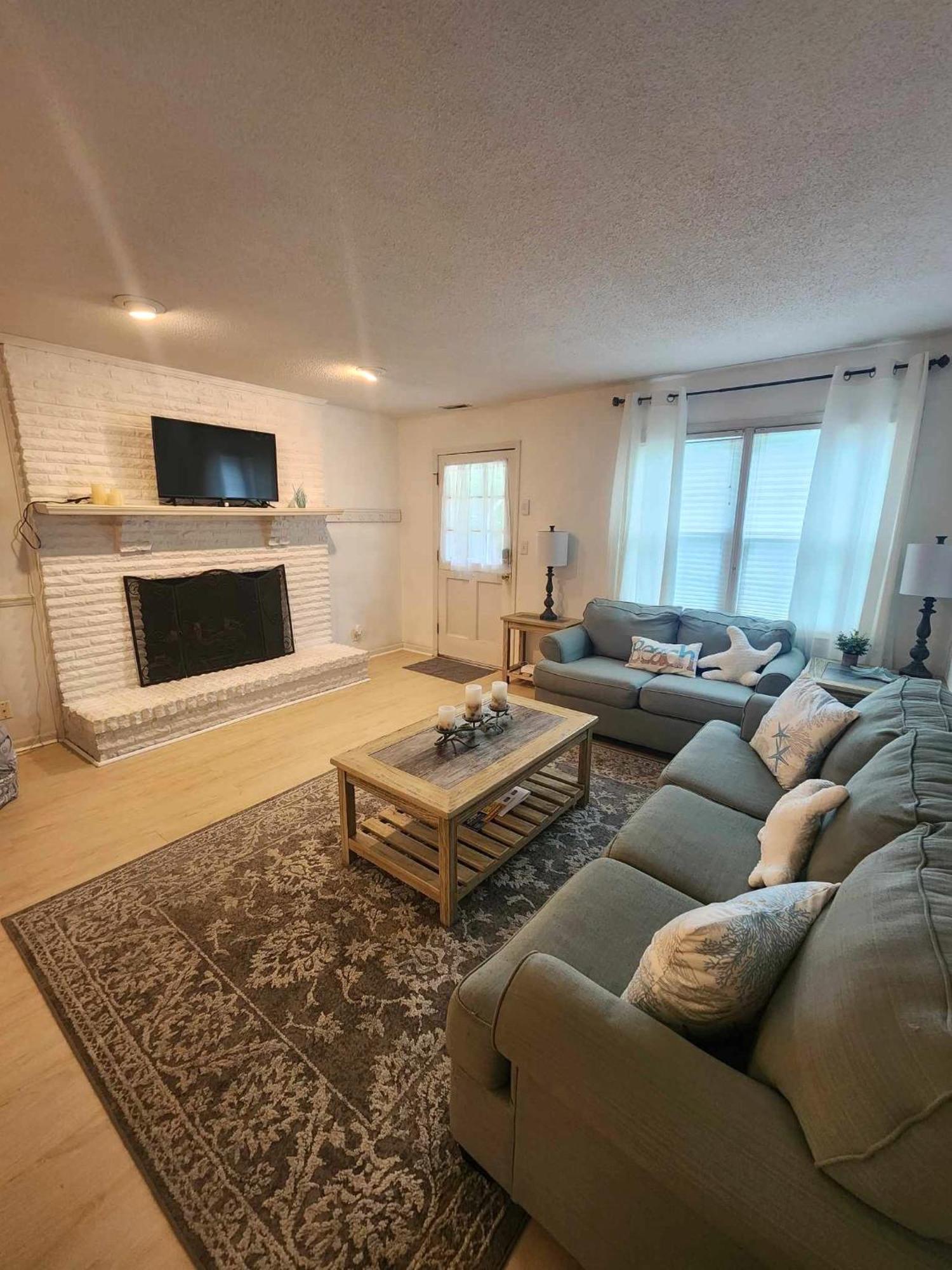 Cottage By The Beach Best Suited For Large Groups Wilmington Eksteriør billede